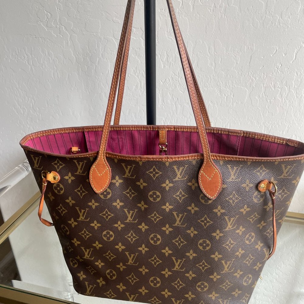 LOUIS VUITTON
Vintage Monogram Neverfull MM Authentic